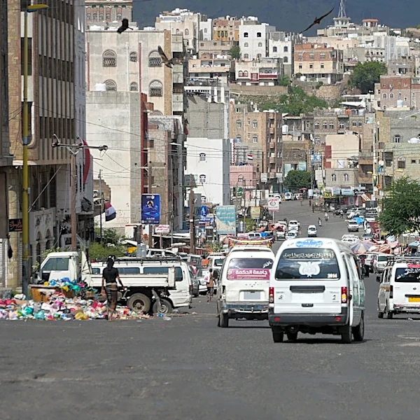 Fear strikes Yemen's 3rd largest city Taiz as Houthi rebels encircle it in a new siege