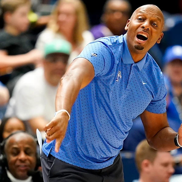 Memphis coach Penny Hardaway willing to spend up to $2.6 million of his own money to pay for roster
