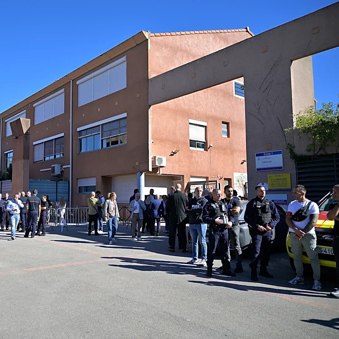 French anti-terror prosecutors investigate 14-year-old arrested over school shooting