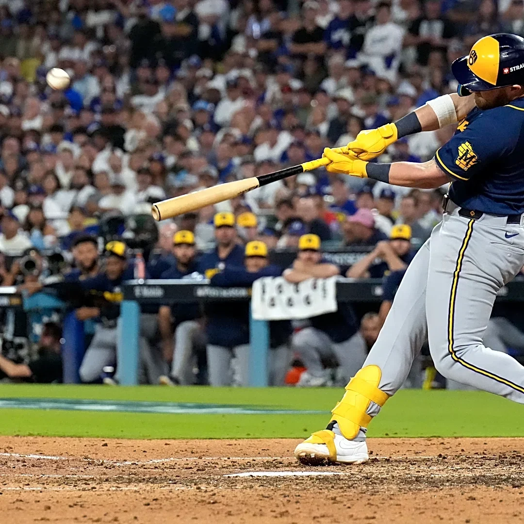 Brewers stun Dodgers with back-to-back homers in 7th inning and take 3-0 lead in NLCS with 6-2 win