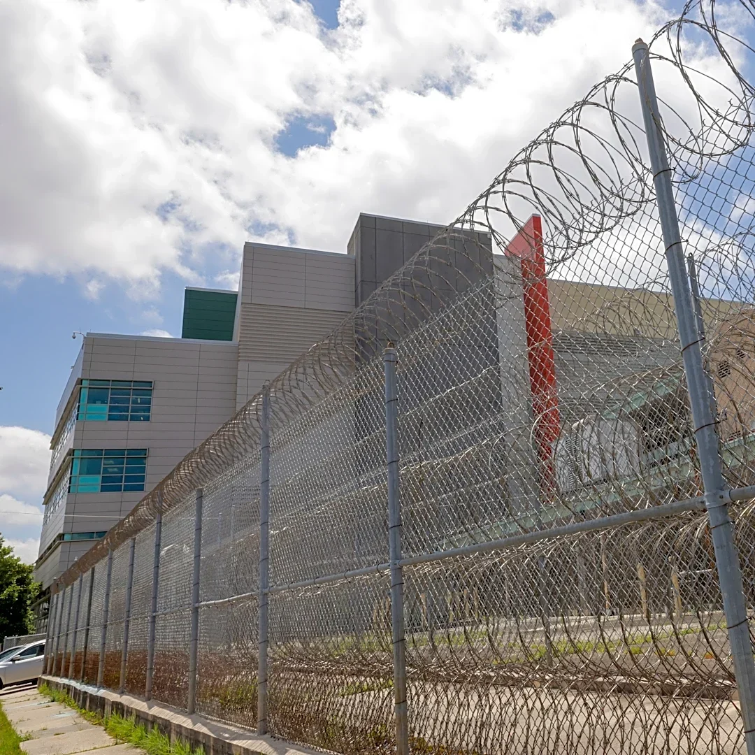 New Orleans jail worker gets 2.5 years in prison for enabling brazen 10-inmate escape