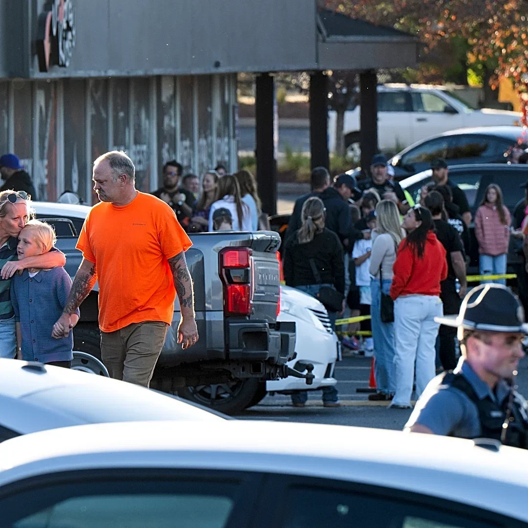 Teen shooter kills 4 at Oregon elementary school before being shot by a witness
