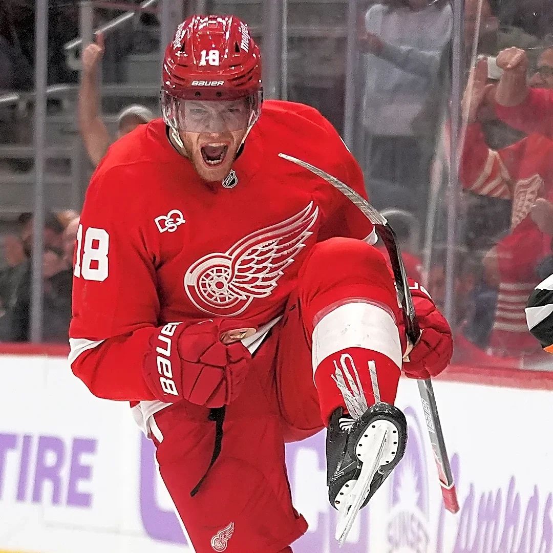 Red Wings send Flyers to franchise record-extending 9th straight loss to start season