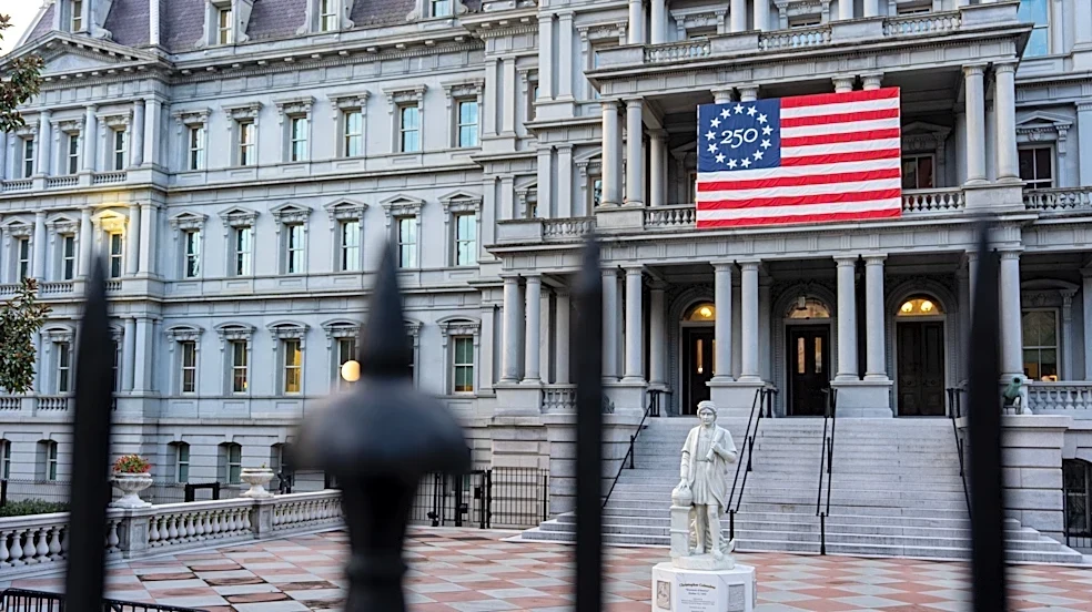 Painting Eisenhower Building would diminish historic character of White House complex, report says
