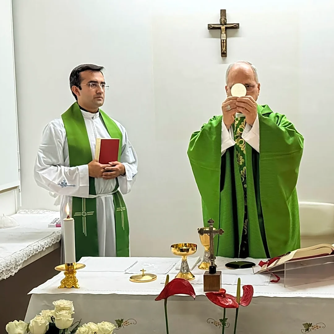 Pope Leo leaves Rome’s Gemelli hospital 4 days after lung cancer surgery