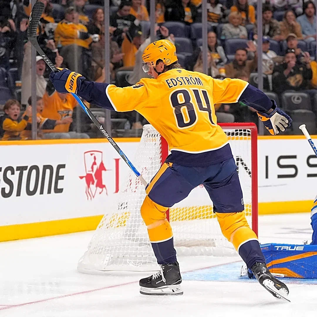 Forsberg scores first of the season as the Predators beat the Blues 5-2