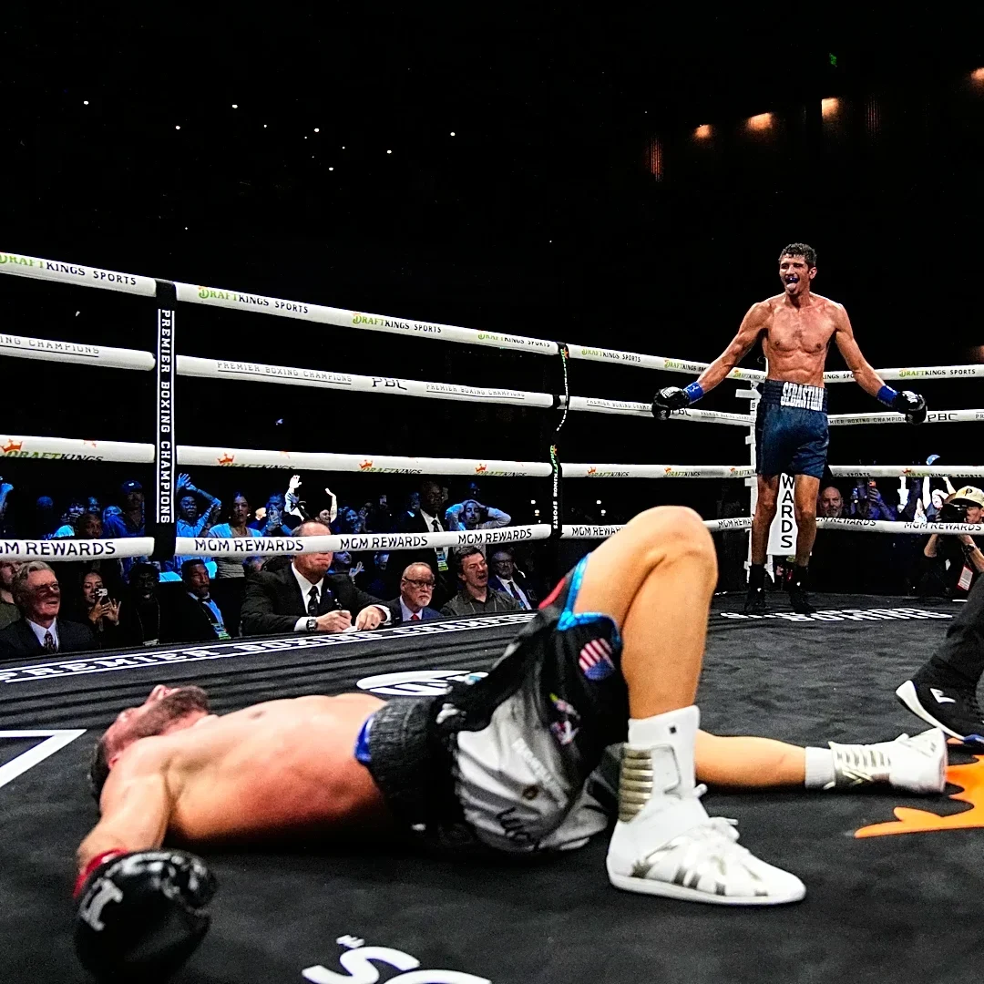 Fundora stops Hadribeaj in final second, keeps undisputed title hopes alive