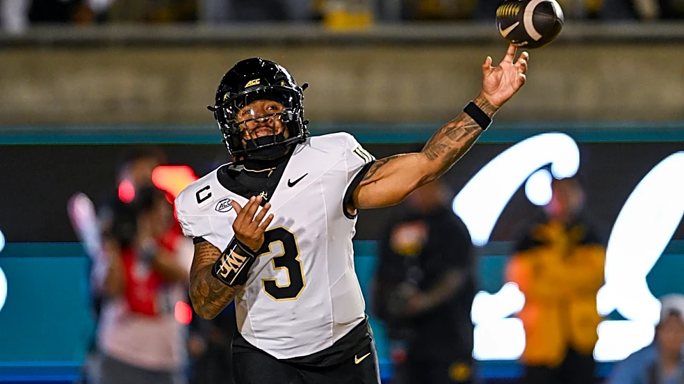 Gio Lopez throws 4 TD passes to lead No. 21 Wake Forest past California 41-7