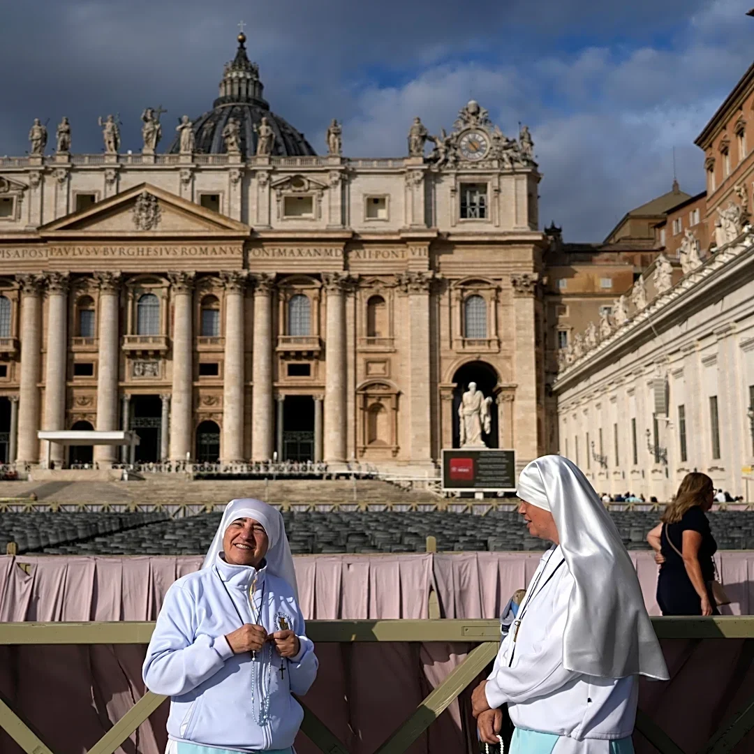Faithful gather to welcome Pope Leo back for Sunday blessing after cancer surgery