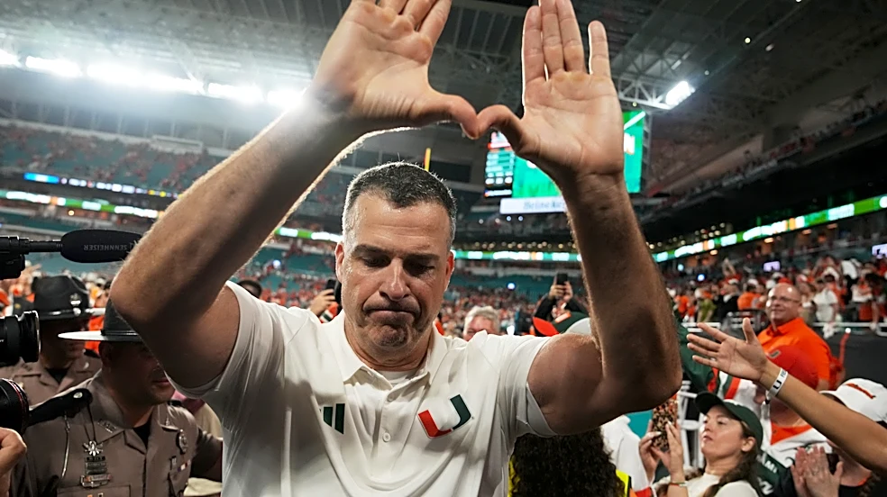 Hurricane warning: Miami poised for No. 1 after 5 of the top 7 teams lose in historic Top 25 day
