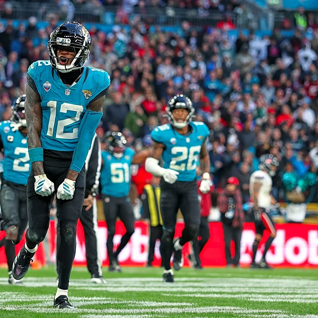 Two-way star Travis Hunter scores TD and makes interception in Jags’ 34-31 loss in London