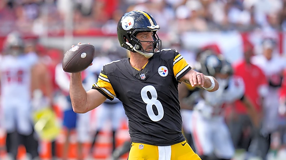 Rodgers throws 2 late TD passes as Steelers storm back to beat Buccaneers 26-19 in OT