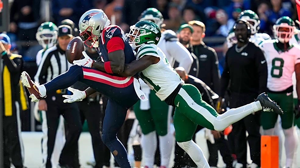 A.J. Brown struggles in his return for Patriots after missing 4 games with a high ankle sprain
