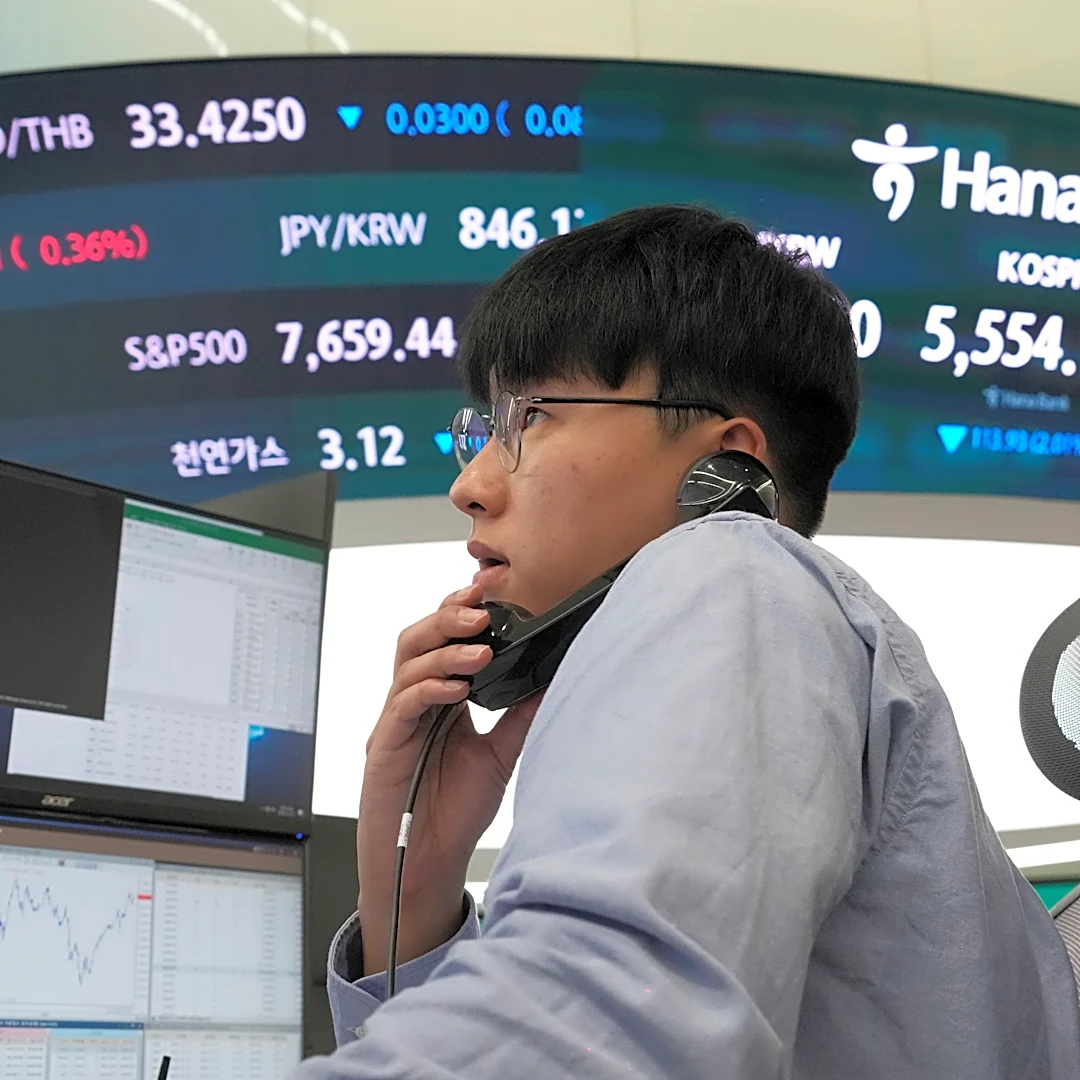 Asian shares are mixed with tech stocks volatile, and oil falls on Trump's Russian sanctions waiver