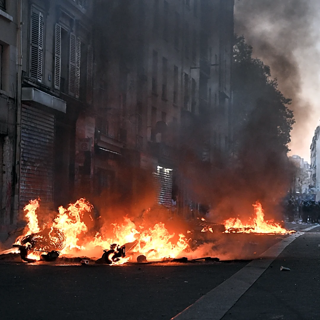 PSG-Barcelona match in Champions League to go ahead amid shock over France’s violent unrest