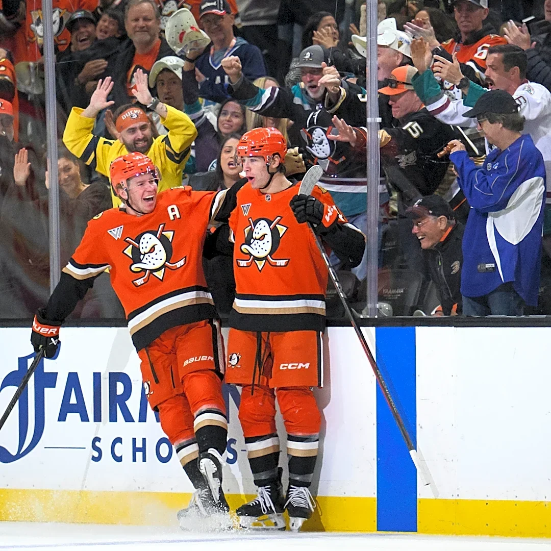 Anaheim Ducks get through a 15-hour travel day with NFL RedZone and some card games
