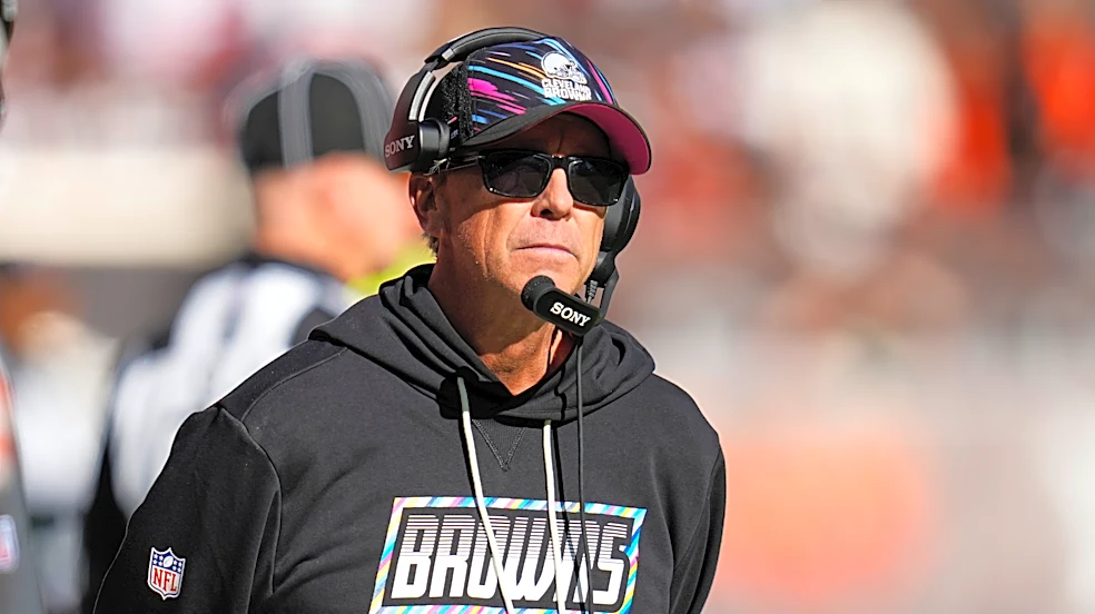 Monken says Browns' offense could be 'smoother,' but his 4-2 team has come through late in games