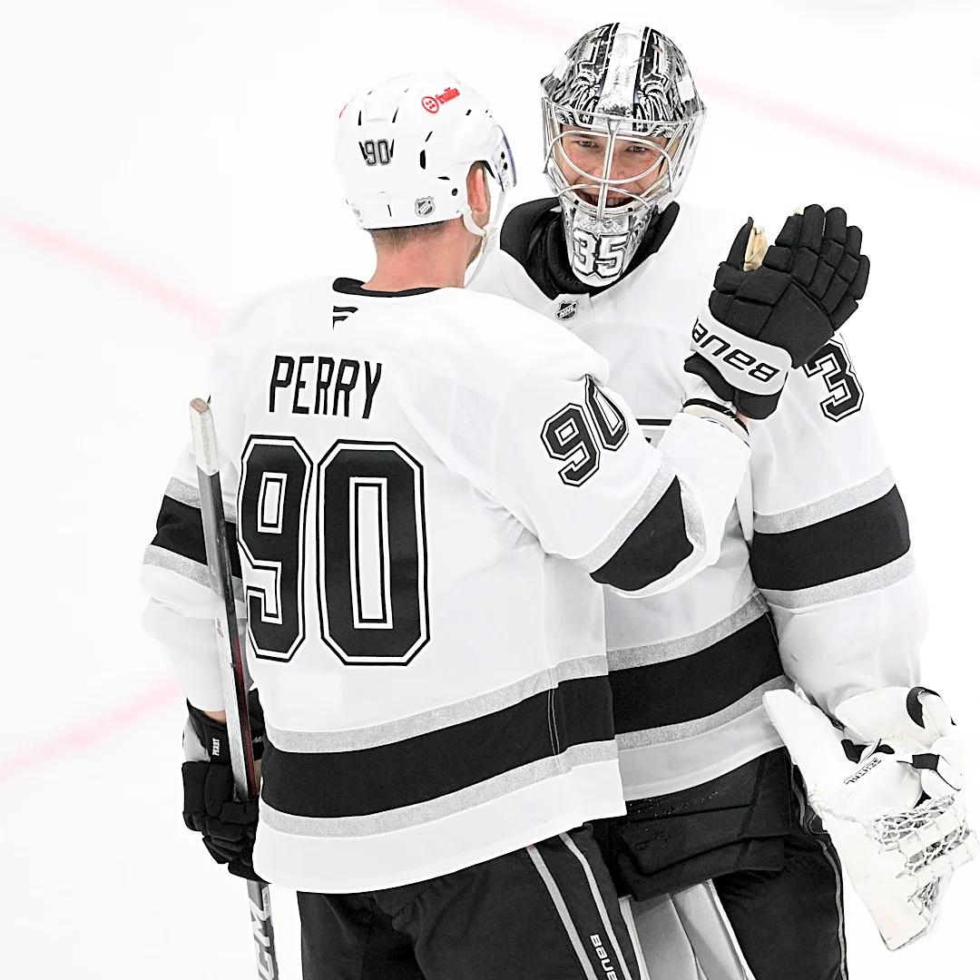 Kings pick up long-awaited first win of season with their best offensive output so far