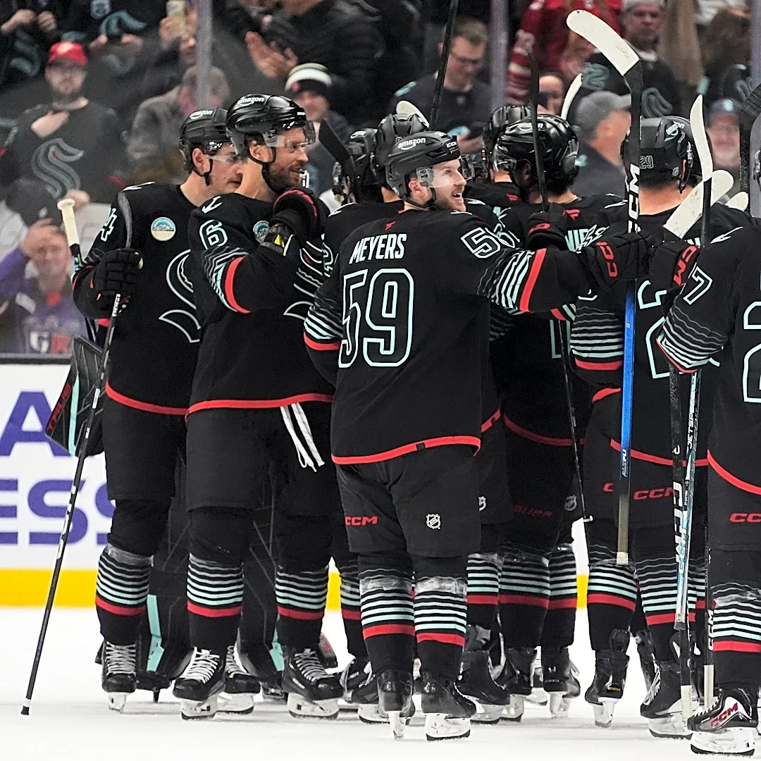 Kraken recover to beat Red Wings 4-3 in shootout after blowing 3-goal lead in 3rd period