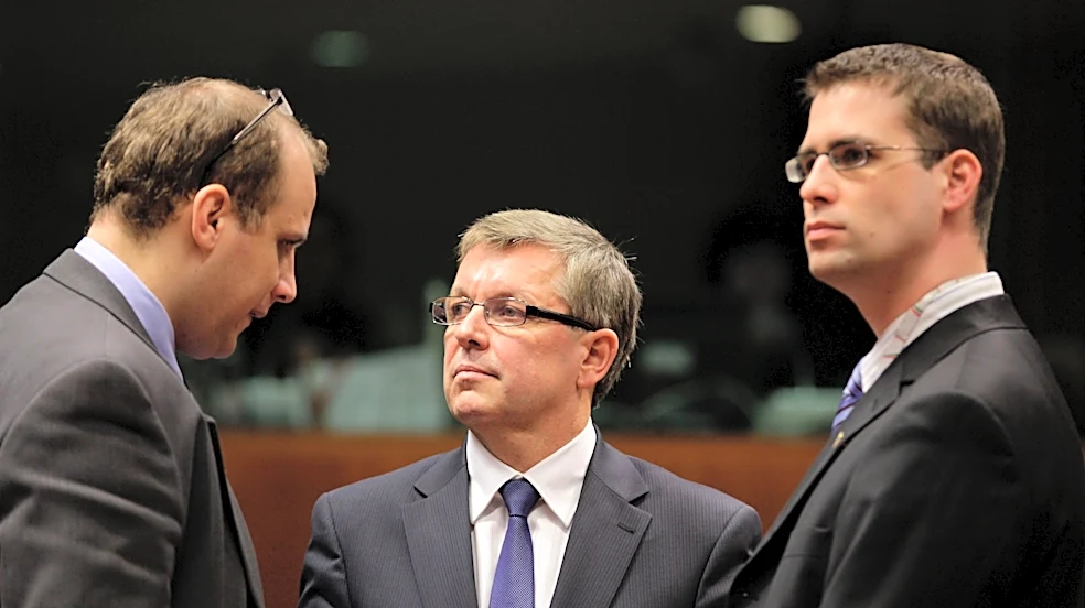 Hungarian police arrest Orbán-era central bank governor on suspicion of fraud and abuse