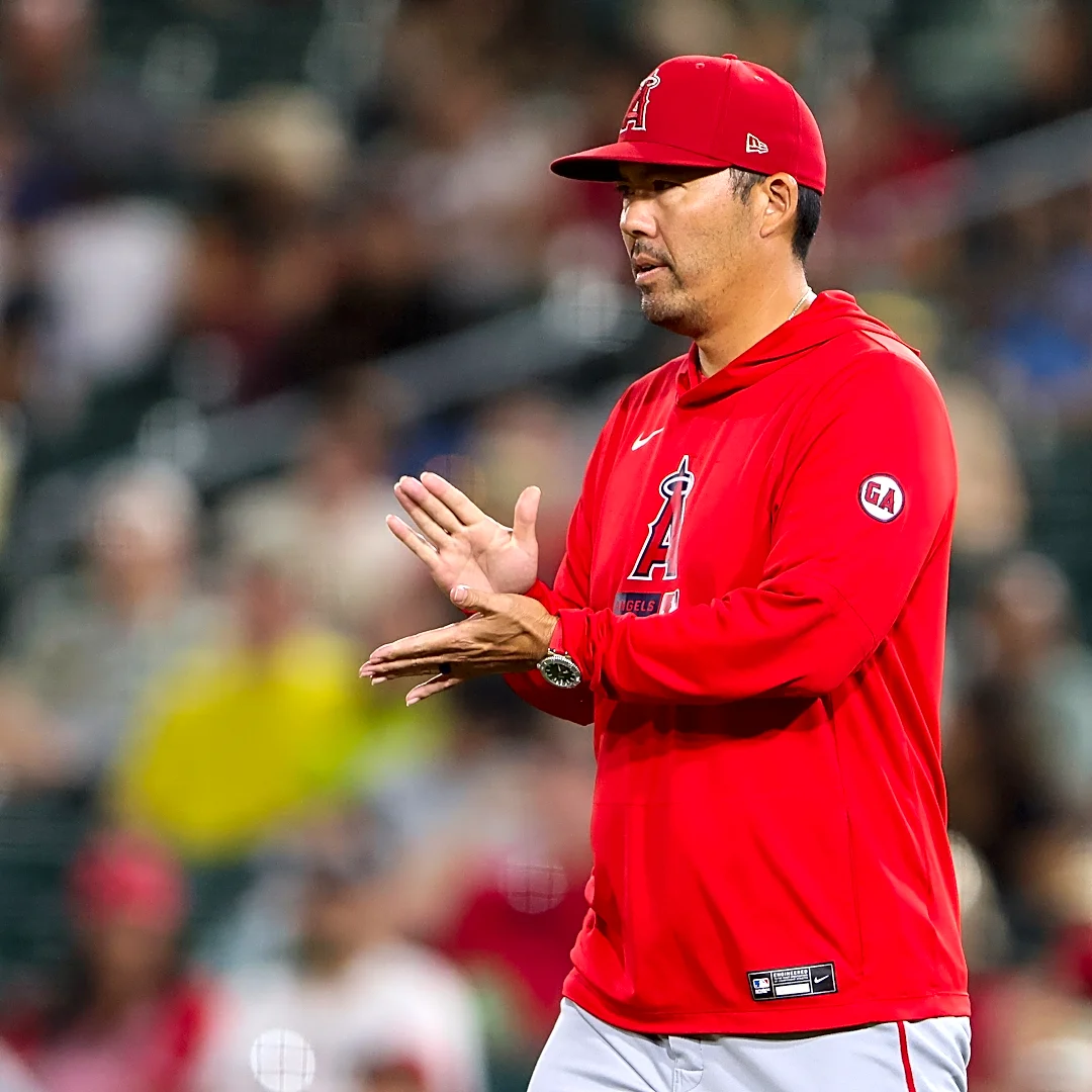 Angels fire manager Kurt Suzuki after losing 100 games in his only season