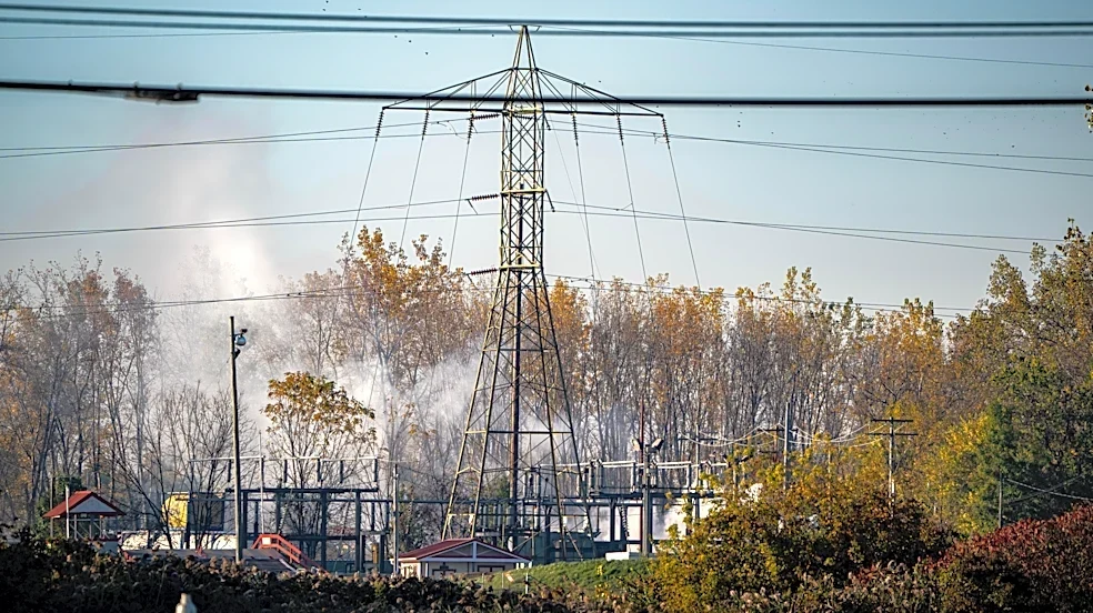 Chemical tank leak in Ohio forces evacuations as city allows plume to vent