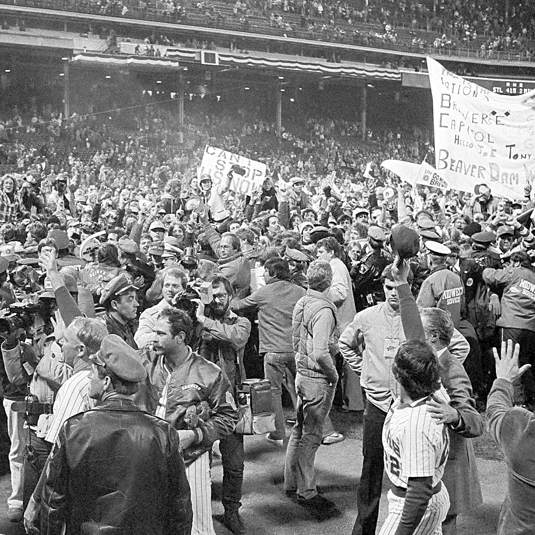 Robin Yount and others from Milwaukee's 1982 World Series team hope the Brewers finally win it all