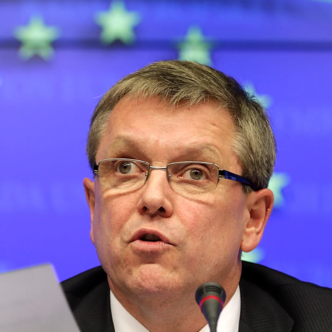 Hungarian police arrest Orbán-era central bank governor on suspicion of fraud and other crimes