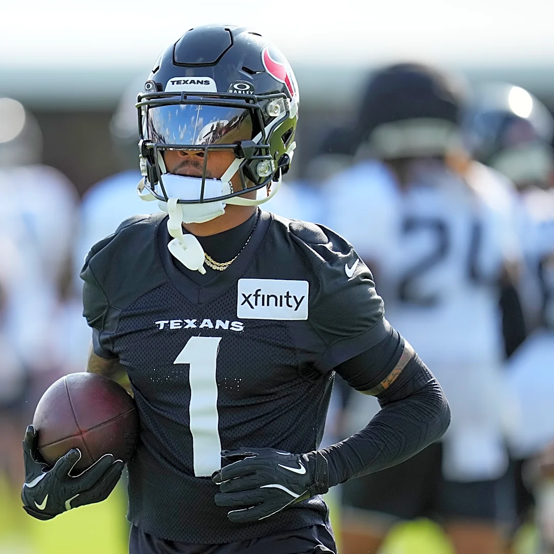 Texans savor Tank Dell’s emotional return after a catastrophic knee injury