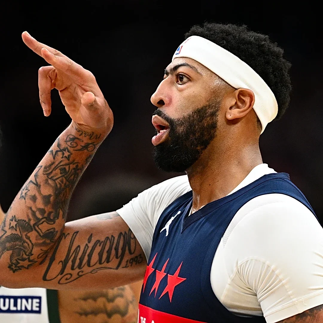 Davis scores 34 points in his Washington debut, leading the Wizards over Milwaukee 128-116