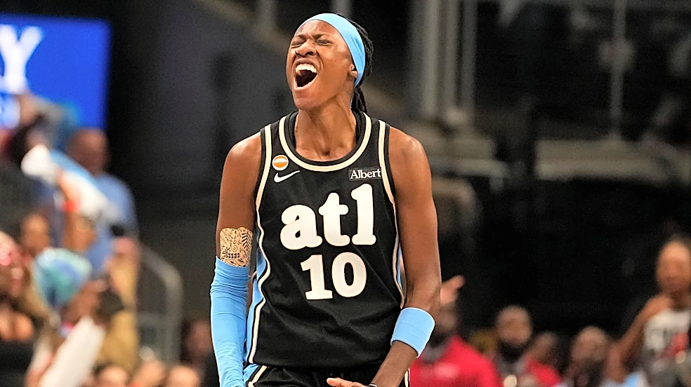 Rhyne Howard wreaks havoc with 5 steals as Atlanta routs Golden State in Game 3