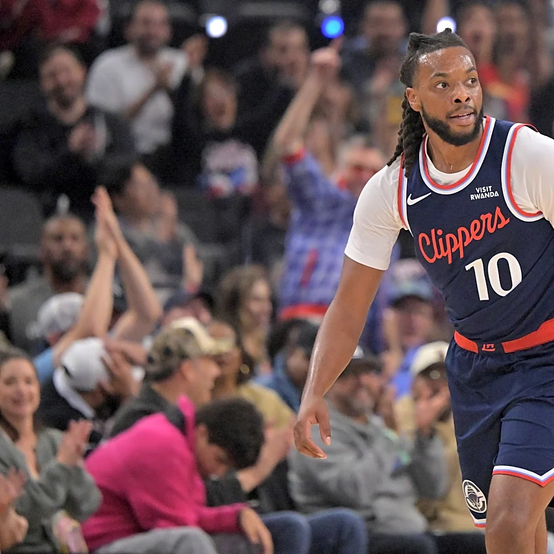 Kawhi-less Clippers roll past the Kings in a wire-to-wire season-opening rout
