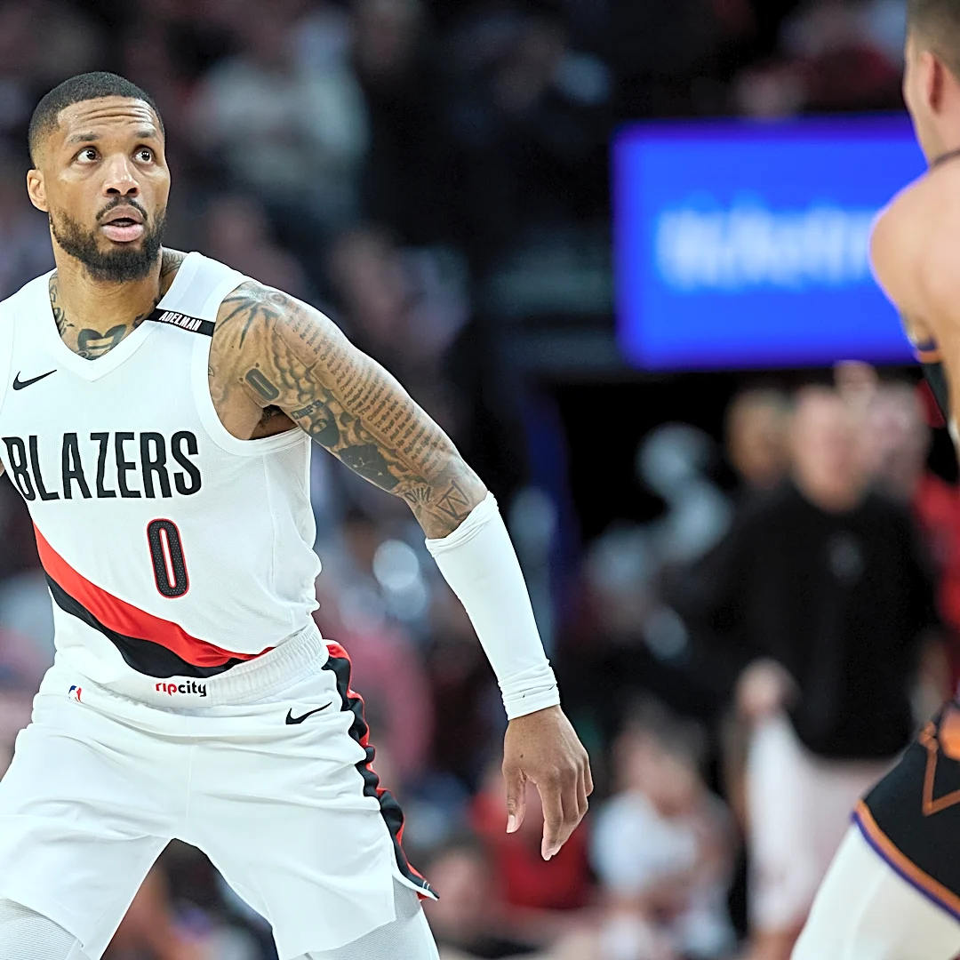 Portland fans show love for Damian Lillard in his return to the court with the Trail Blazers