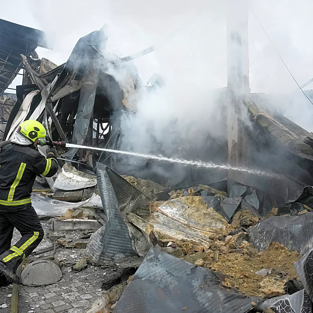 Russia pounds Ukraine's capital Kyiv with missiles and drones, hours after agreeing to peace talks