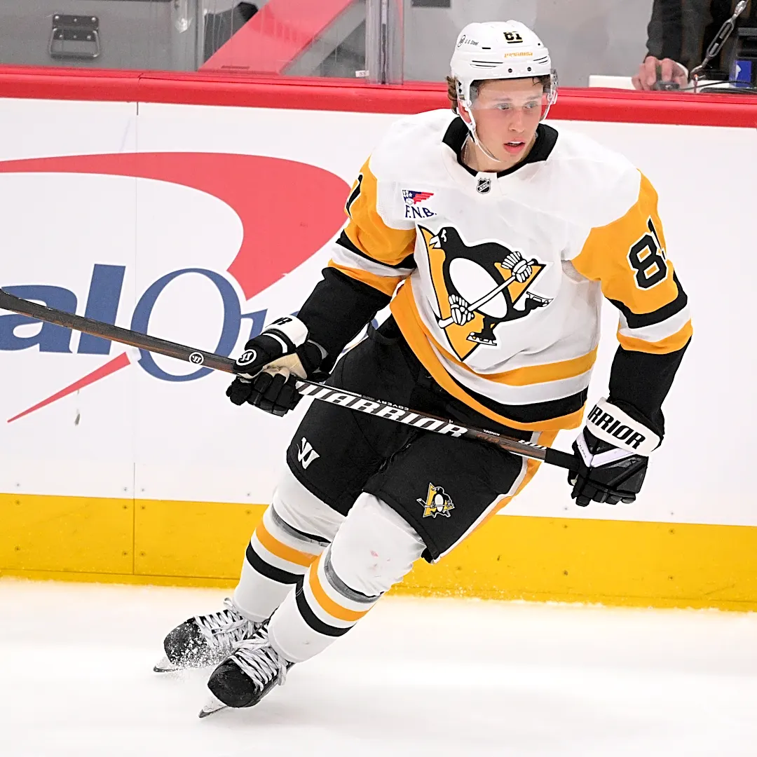 Penguins forward Ben Kindel back in Pittsburgh after collapsing on team flight