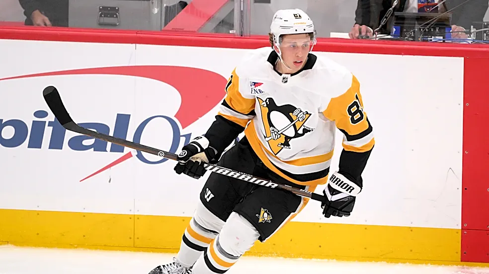 Penguins forward Ben Kindel back in Pittsburgh after collapsing on team flight