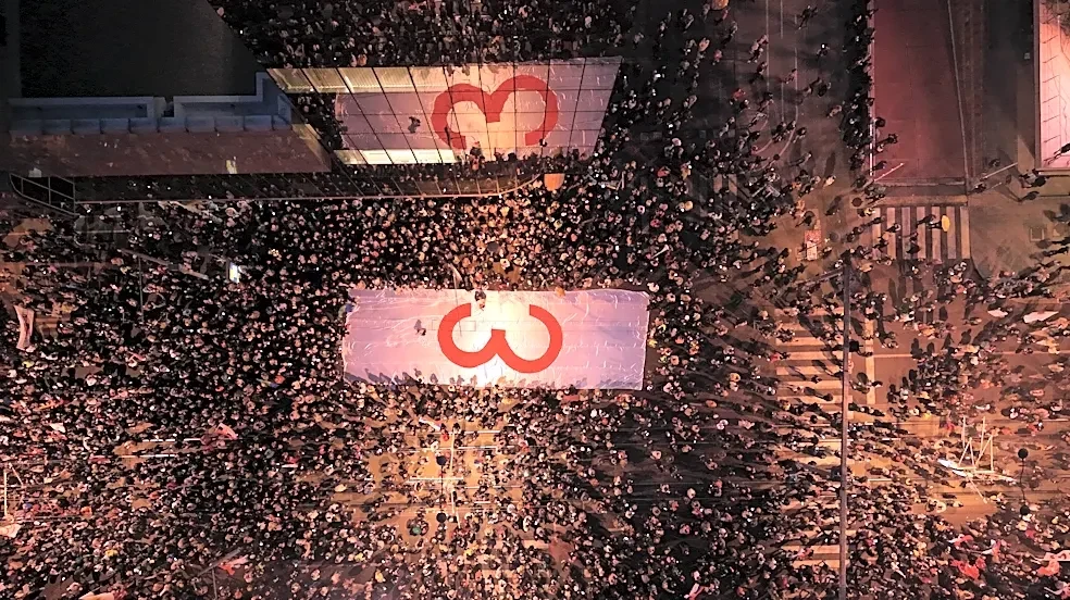 Huge crowds gather at final pre-election rally of Serbia's students