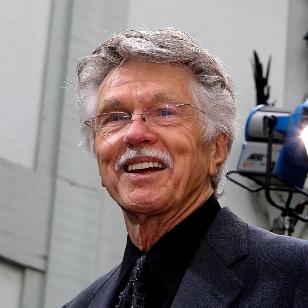 Tom Skerritt, Emmy-winning actor with roles in 'Picket Fences,' 'Alien' and 'Top Gun,' dies at 93
