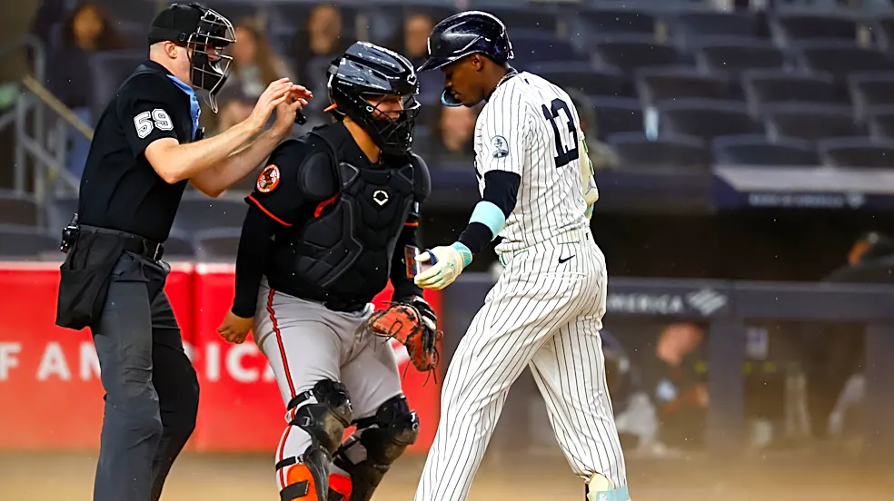 Nic Lentz and Gabe Morales to make World Series umpiring debuts, part of crew headed by James Hoye