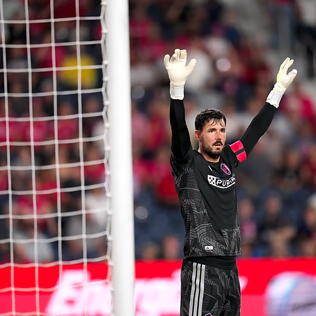 St. Louis goalkeeper Bürki alert after head injury in US Open Cup final