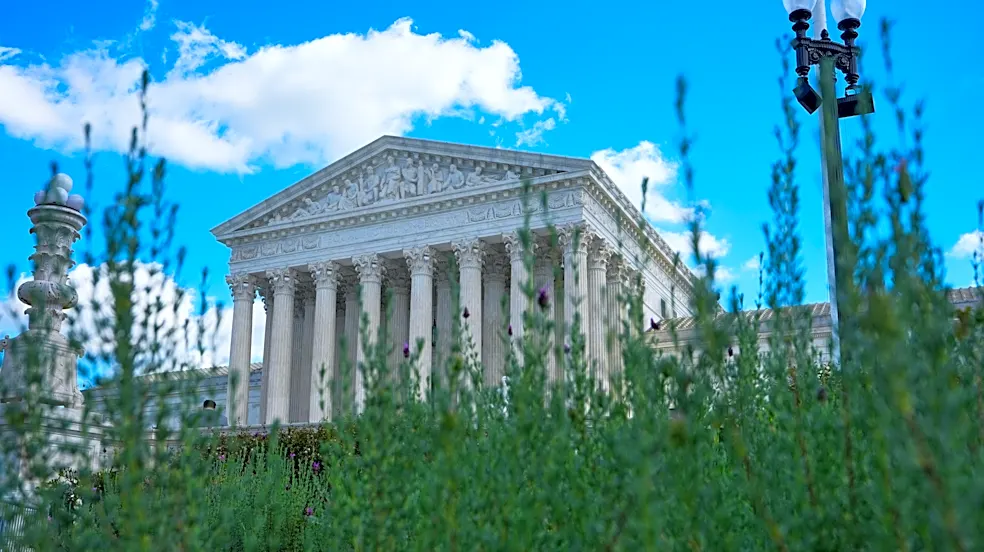 Supreme Court allows New Hampshire to fully ban student IDs for voting in midterms