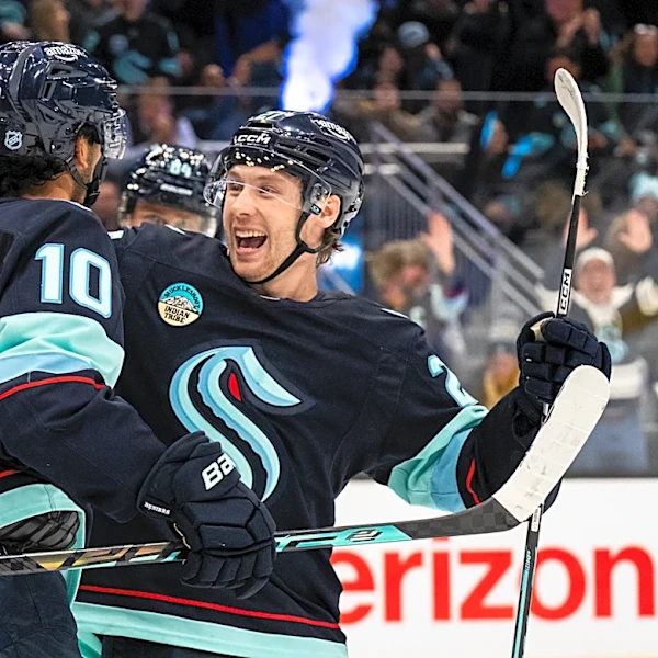 Mackie Samoskevich's late goal lifts Kraken over Mammoth 5-3