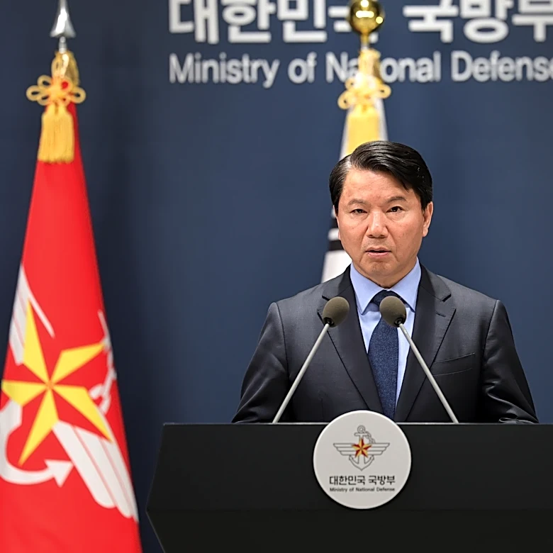 South Korea proposes military talks with North Korea to calm rising border tensions
