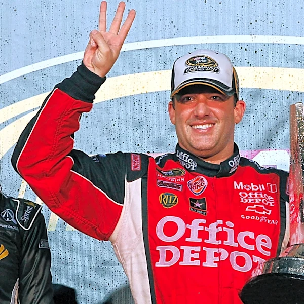 Tony Stewart collected in another early crash during NASCAR truck race at Talladega Superspeedway