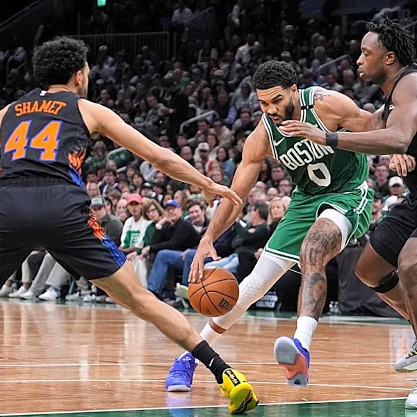 Jayson Tatum scores 36, sizzles down the stretch as Celtics fend off Knicks 107-103