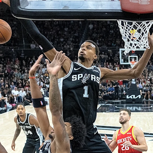 Amen Thompson blocks Wembanyama in final second as the Rockets beat the Spurs 114-110 in Austin