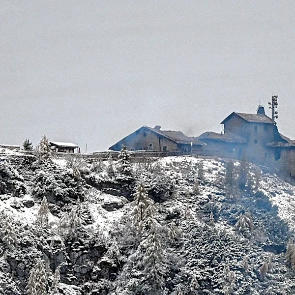 Fire breaks out at the Eagle's Nest retreat built for Hitler in Germany. A person is detained