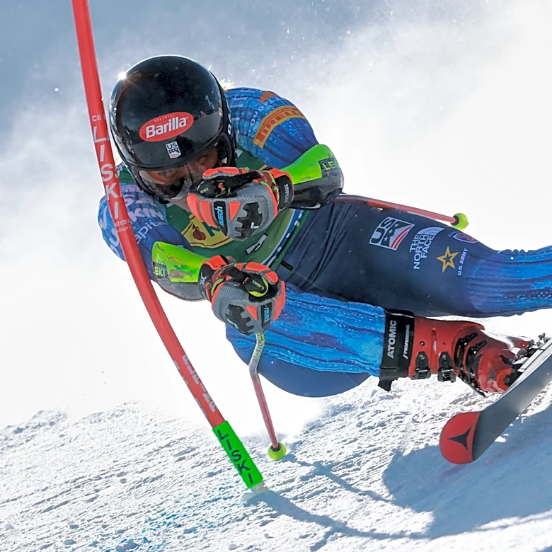 Shiffrin leads giant slalom after first run as ski racing season starts in Austria