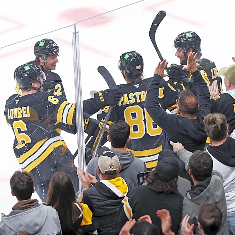 Bruins extend points streak to 8 games with 6-4 win over Sharks