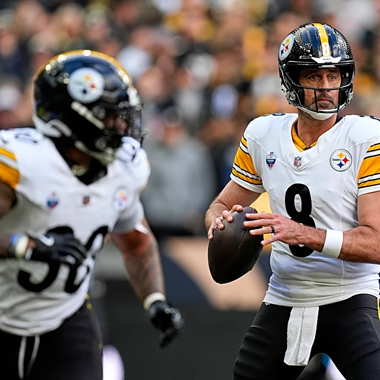 Rodgers throws TD pass in Paris as Steelers beat Saints 16-10 in NFL's regular-season France debut